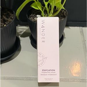 Staycation Hydrating Mask WANDER Beauty